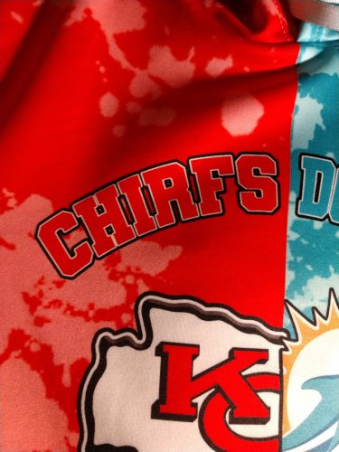 Kansas City Chiefs x Miami Dolphins Special House Divided Hoodie 3D photo review