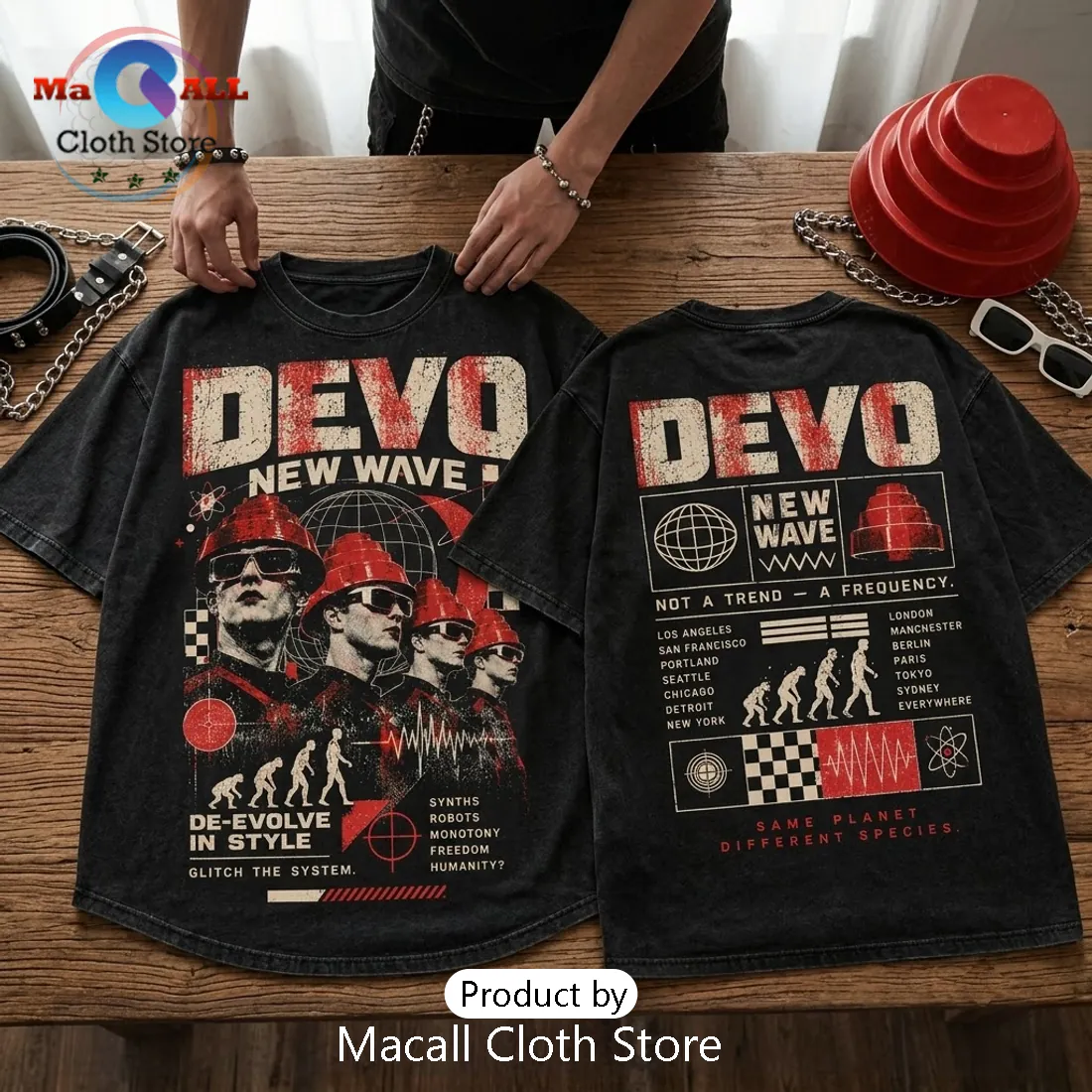 Devo New Wave Band Retro T-Shirt Devo New Wave Band Retro T-Shirt